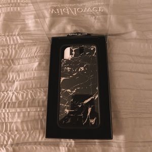 Wildflower Black Marble Case